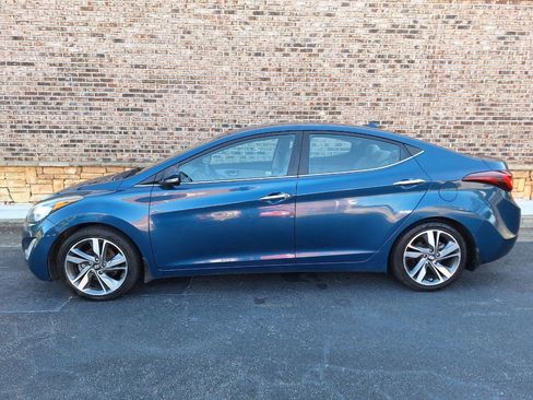 Used 2014 Hyundai Elantra Limited image 2