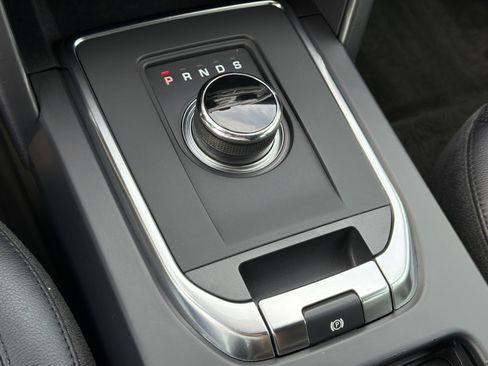 Used 2019 Land Rover Discovery Sport image 38