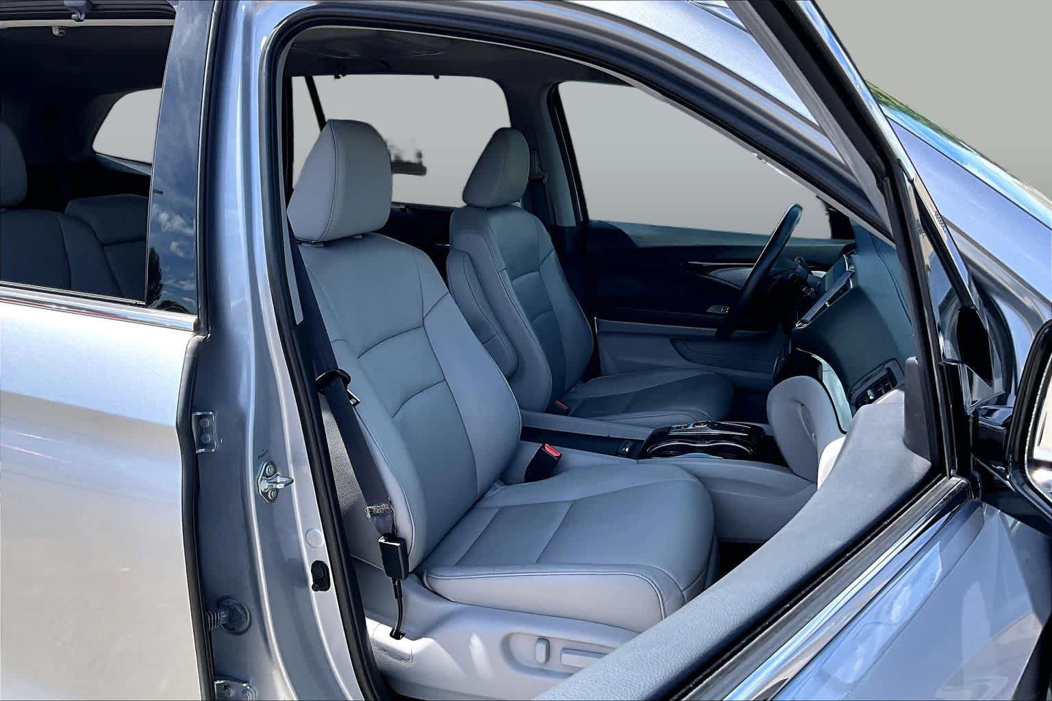 Used 2019 Honda Pilot Touring image 8