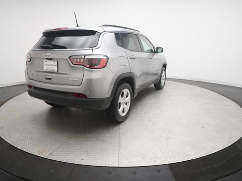 Used 2019 Jeep Compass Latitude w/ Popular Equipment Group AWD/4WD image 13
