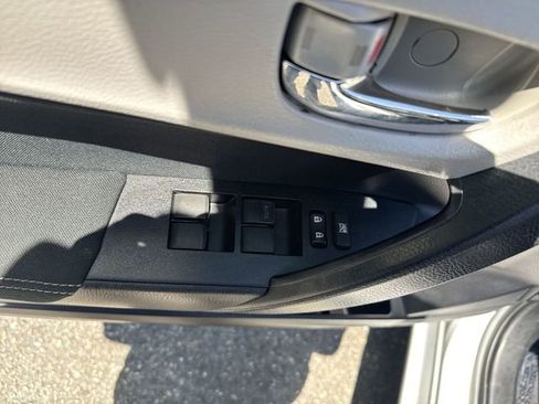 Used 2016 Toyota Corolla LE FWD image 26
