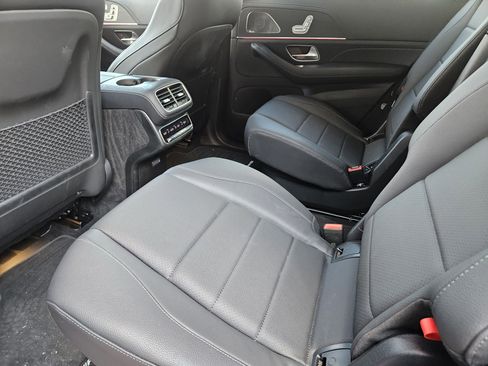 Certified 2025 Mercedes-Benz GLS 450 4MATIC image 30