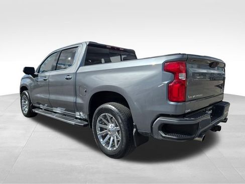 Used 2019 Chevrolet Silverado 1500 High Country w/ Technology Package AWD/4WD image 11