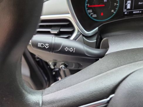 Used 2018 Chevrolet Equinox LS FWD image 21