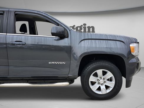 Used 2016 GMC Canyon SLE image 30