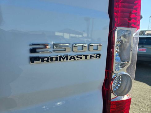 Used 2023 RAM ProMaster 2500 image 16