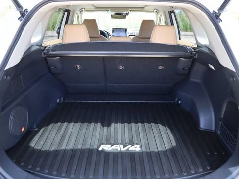 Certified 2022 Toyota RAV4 Limited AWD/4WD image 14