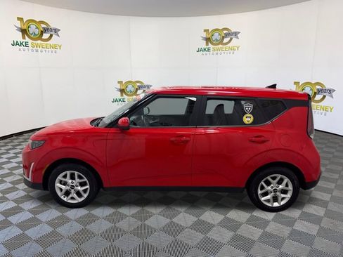 Certified 2023 Kia Soul LX w/ LX Technology Package FWD image 6