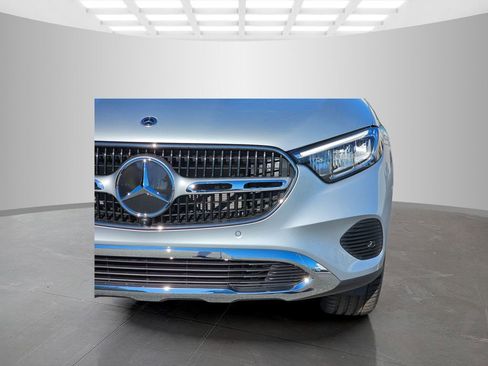 Used 2026 Mercedes-Benz GLC 300 image 9