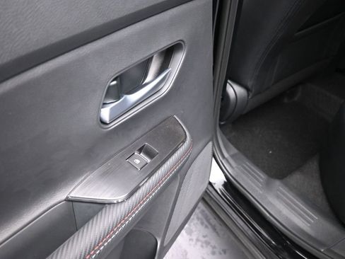 New 2025 Nissan Kicks SR image 15