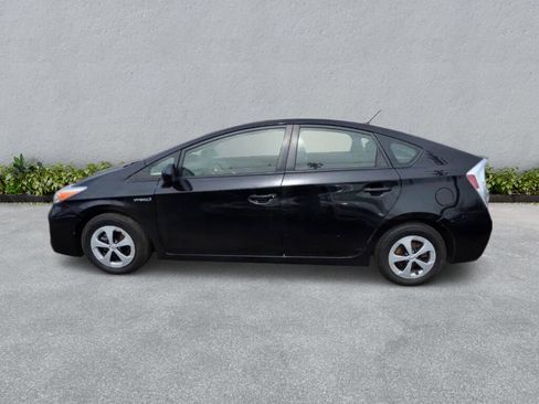 Used 2014 Toyota Prius Four image 9