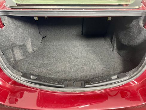 Used 2018 Ford Fusion SE w/ Fusion SE Technology Package image 5