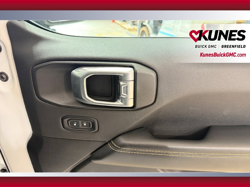 Used 2024 Jeep Wrangler Unlimited Sahara AWD/4WD image 37