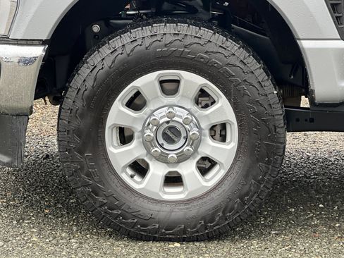 Certified 2024 Ford F250 XLT image 25