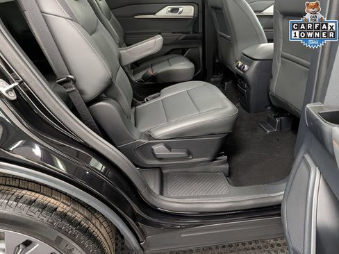 Used 2025 Ford Explorer Active w/ Active Comfort Package AWD/4WD image 28
