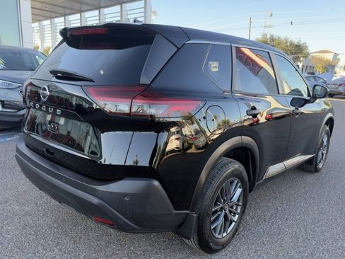 Certified 2021 Nissan Rogue S image 7