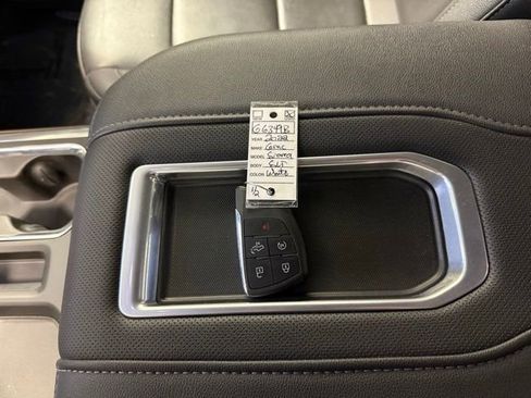 Used 2022 GMC Sierra 1500 SLT AWD/4WD image 23