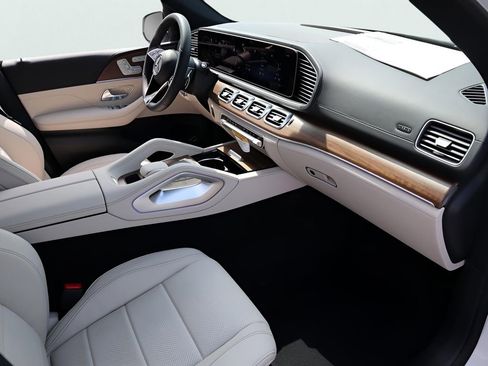 Certified 2026 Mercedes-Benz GLE 450 4MATIC image 10