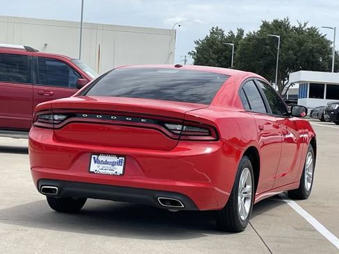 Used 2022 Dodge Charger SXT RWD image 4