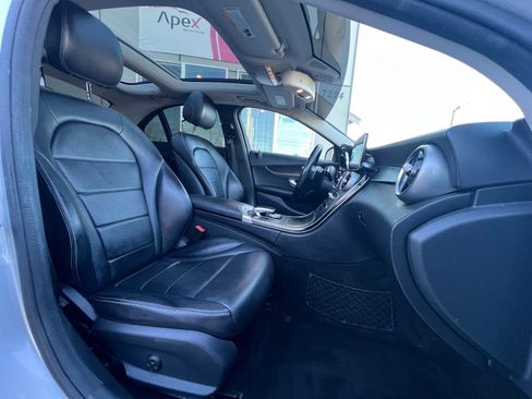 Used 2016 Mercedes-Benz C 300 4MATIC Sedan w/ Multimedia Package image 19