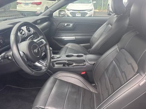 Used 2018 Ford Mustang GT Premium w/ Equipment Group 401A RWD image 8
