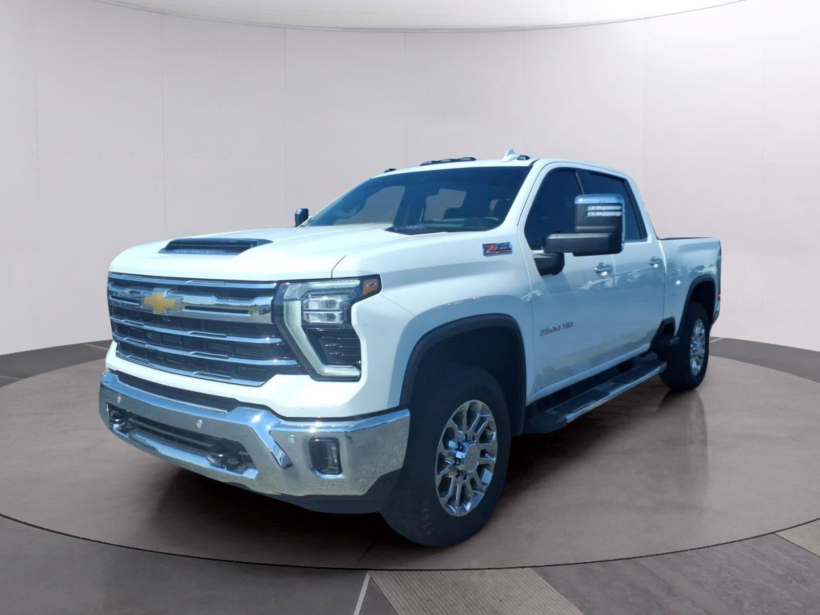 Used 2026 Chevrolet Silverado 2500 LTZ w/ LTZ Convenience Package AWD/4WD image 1