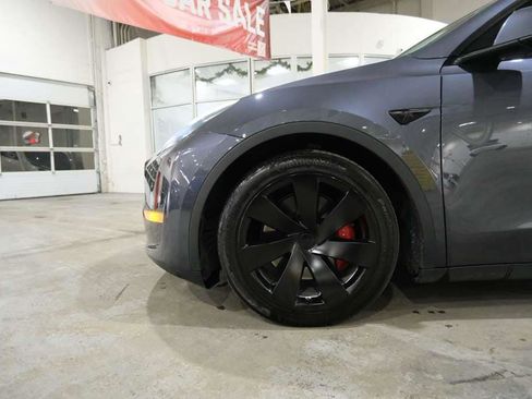 Used 2021 Tesla Model Y Performance image 4