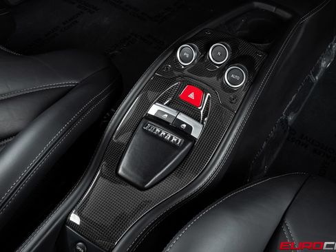 Used 2014 Ferrari 458 Italia Coupe RWD image 33
