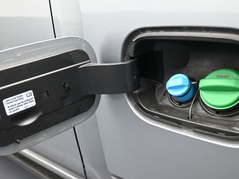 Used 2024 GMC Sierra 2500 AT4 w/ AT4 Premium Plus Package image 11