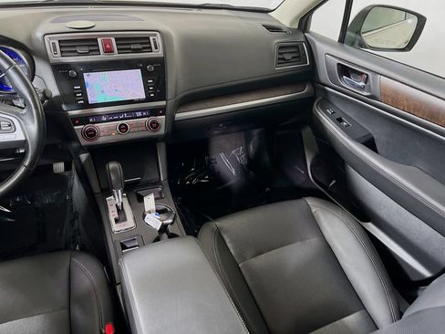 Used 2016 Subaru Outback 2.5i Limited AWD/4WD image 22