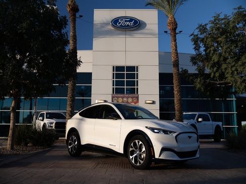 New 2025 Ford Maverick XLT w/ XLT Luxury Package AWD/4WD image 21