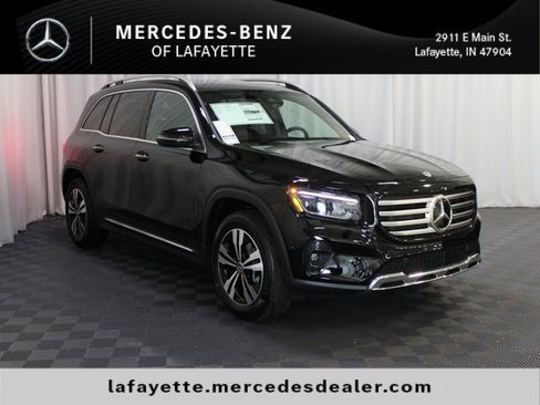 New 2025 Mercedes-Benz GLB 250 4MATIC image 1