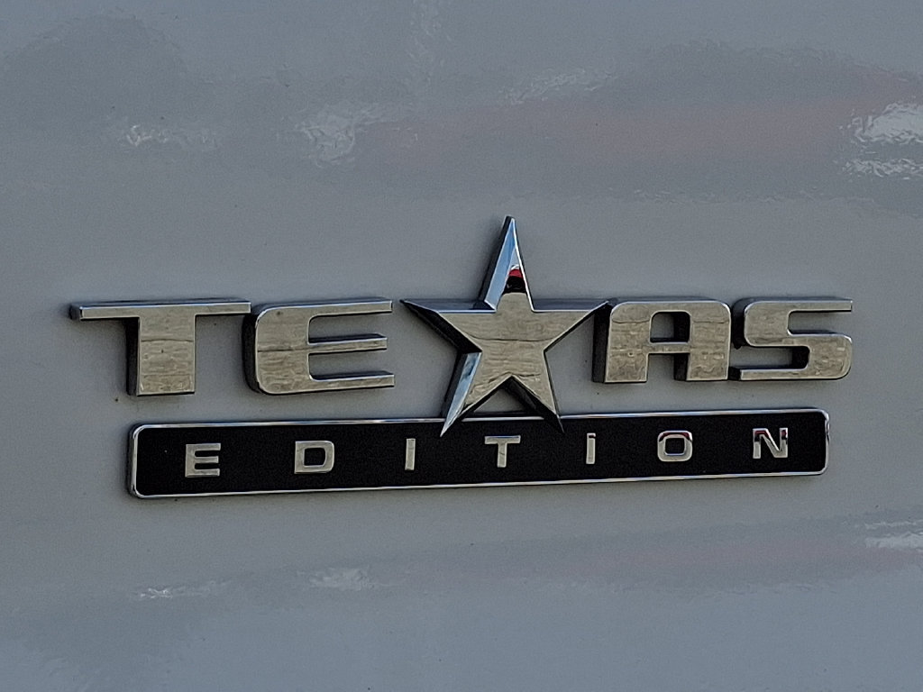 Used 2018 Chevrolet Silverado 1500 LTZ w/ Texas Edition AWD/4WD image 32