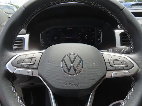 Used 2023 Volkswagen Atlas SE FWD image 27