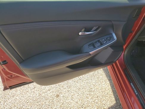 Certified 2021 Nissan Sentra SR image 16