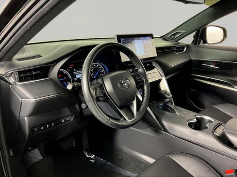 Used 2022 Toyota Venza Limited AWD/4WD image 17