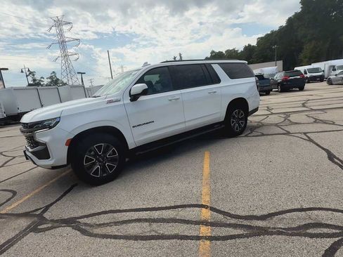 Certified 2021 Chevrolet Suburban Z71 AWD/4WD image 4