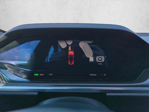 Used 2021 Tesla Model S Plaid image 11