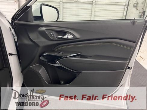 New 2025 Chevrolet Trax LT w/ Sunroof Package image 36