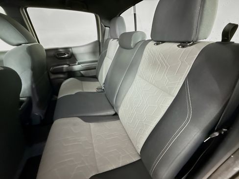 Used 2022 Toyota Tacoma TRD Off-Road w/ Technology Package image 27