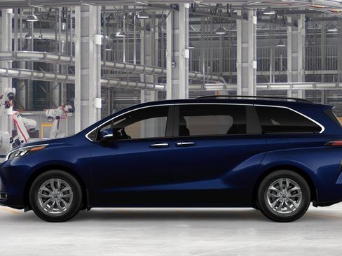 New 2026 Toyota Sienna XLE AWD/4WD image 4