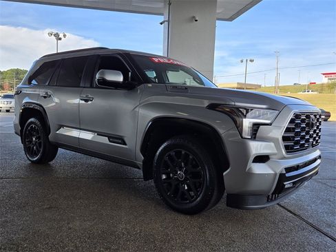 Used 2024 Toyota Sequoia Platinum image 7