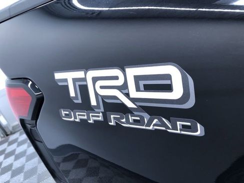 Certified 2024 Toyota Tacoma TRD Off-Road image 9