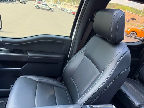 Used 2025 Ford F150 Lariat w/ Equipment Group 502A High AWD/4WD image 18
