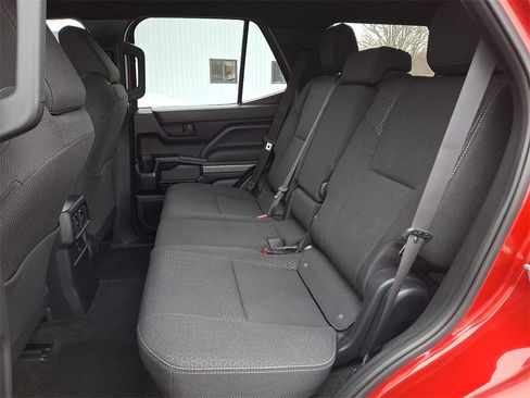 Used 2025 Toyota 4Runner SR5 image 10