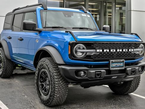 Certified 2023 Ford Bronco Wildtrak AWD/4WD image 11
