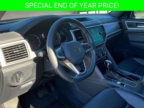 Used 2021 Volkswagen Atlas Cross Sport SE image 17