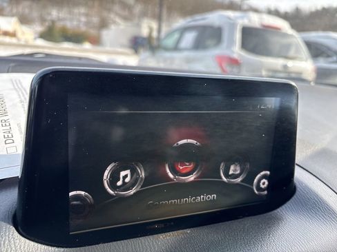 Used 2017 MAZDA MAZDA3 Sport w/ Preferred Equipment Package image 13