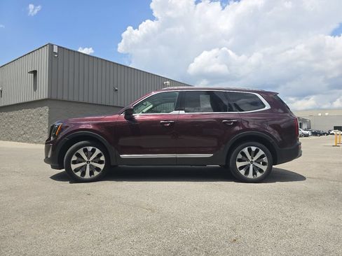 Used 2022 Kia Telluride S FWD image 14