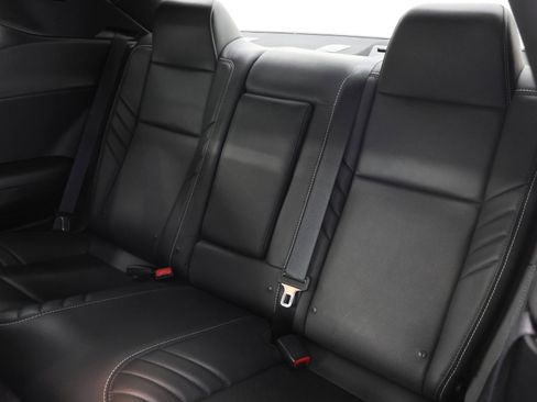 Used 2017 Dodge Challenger SRT Hellcat RWD image 9